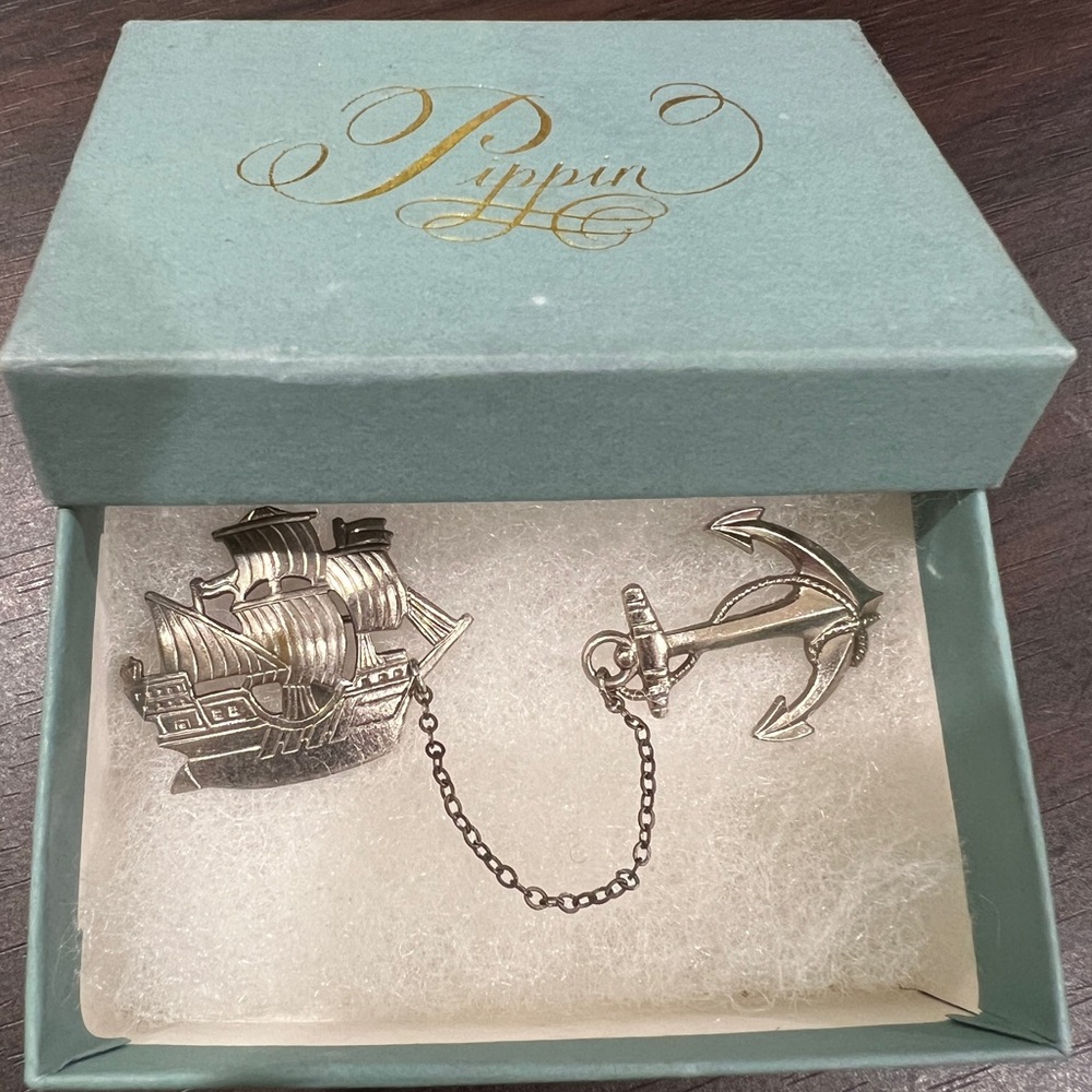 brooch - NEW